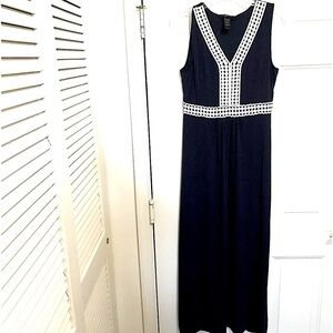 0 Olsen Europe Feminine Front Lace Detail V-Neck Navy Blue Maxi Long Dress NWT